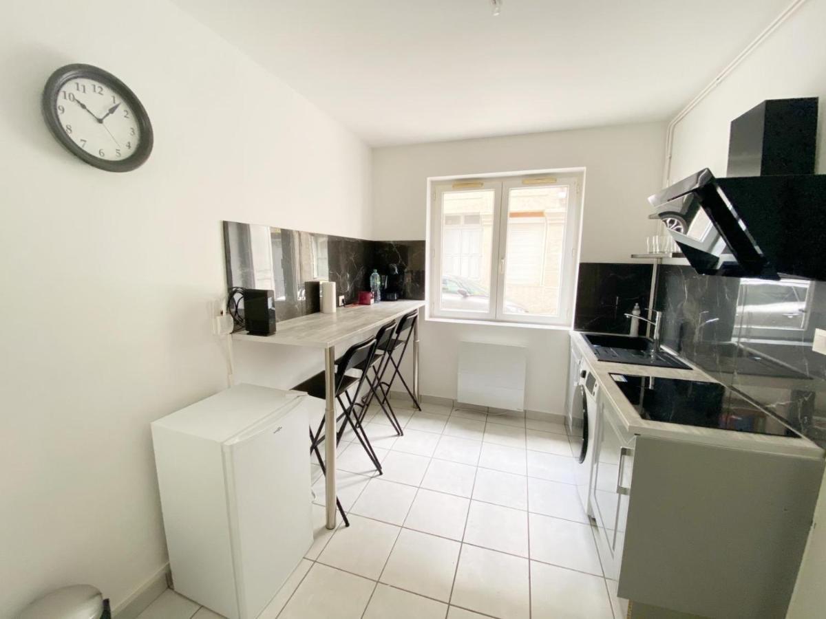 Apartament 023 Chic & Cosy F1 23M2 Hypercentre Wifi Smart Tv Netflix Saint-Etienne  Zewnętrze zdjęcie