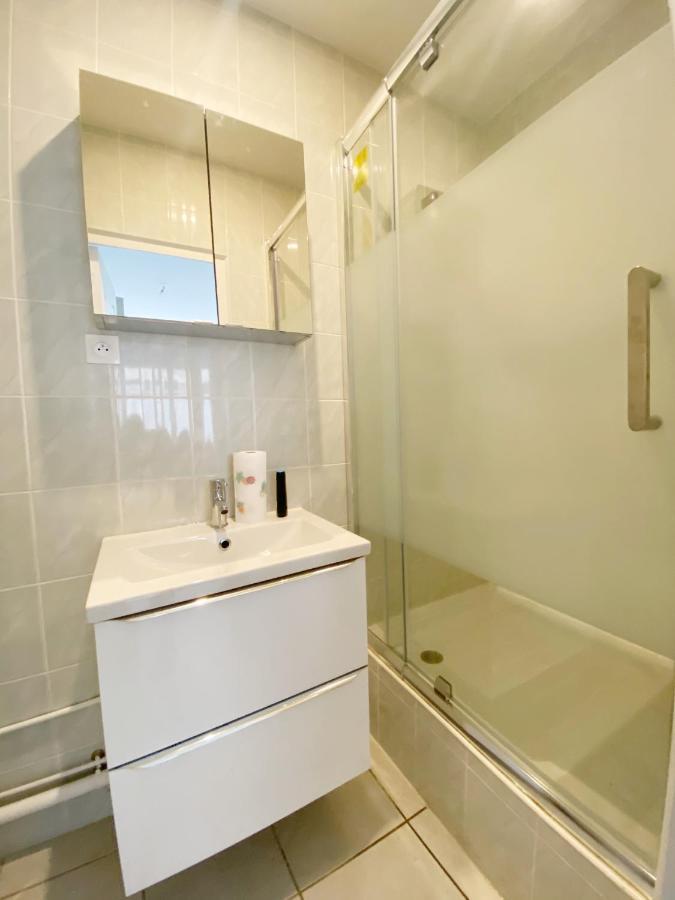 Apartament 023 Chic & Cosy F1 23M2 Hypercentre Wifi Smart Tv Netflix Saint-Etienne  Zewnętrze zdjęcie